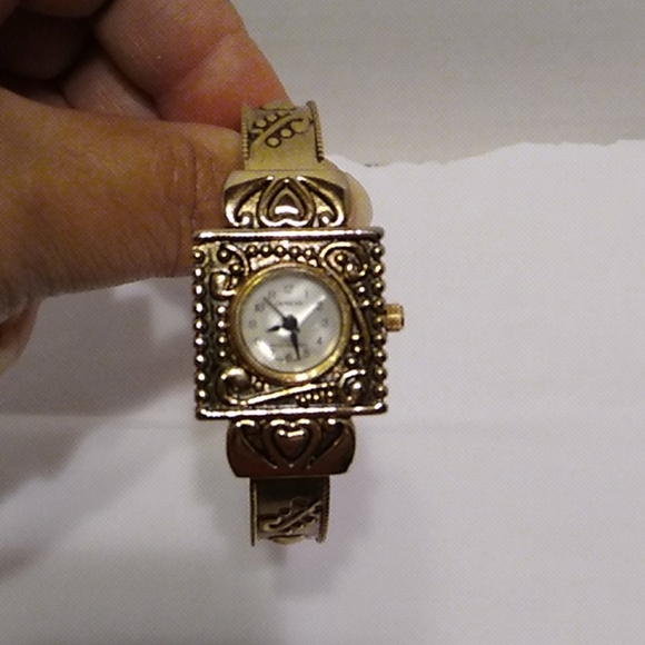 Nwot Geneva  Dress Watch - Picture 6 of 9